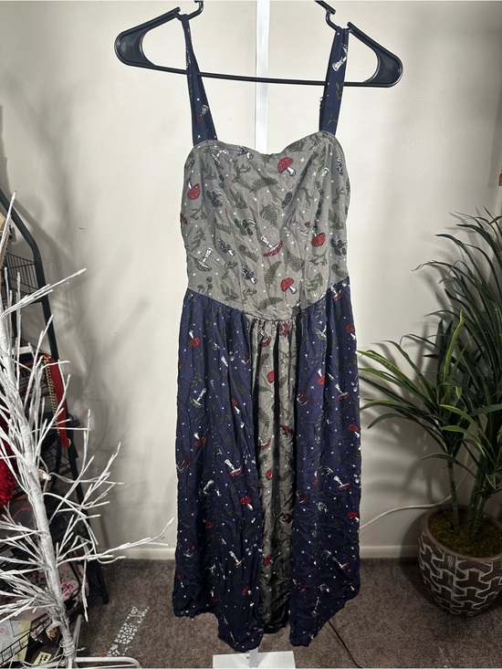 Thorn & Fable Dresses & Skirts - P307. Thorn and Fable Mushroom Print MIDI Dress size small